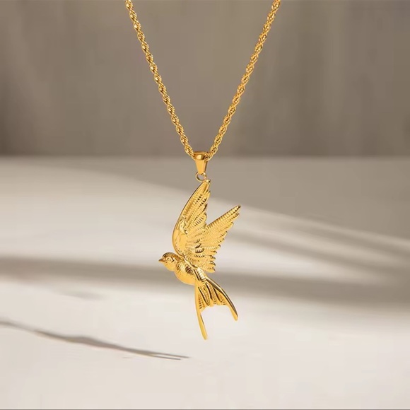 Swallow Peace Bird 18k Gold Stainless Steel Necklace - Picture 2 of 5